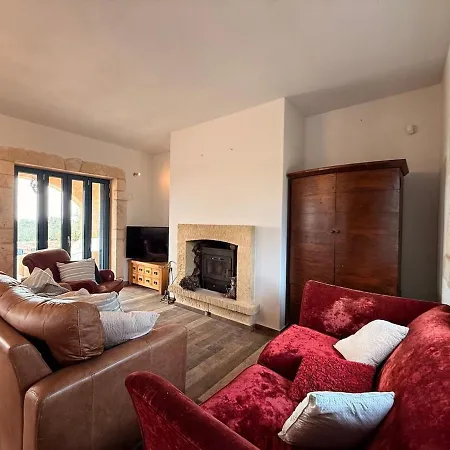 Villa Pantazi 5min Walk To
