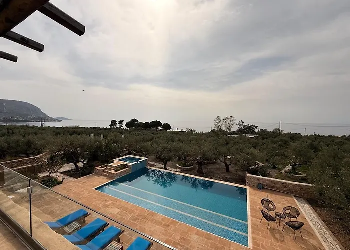 Pantazi 5min Walk To Villa Kotronion (West Mani)