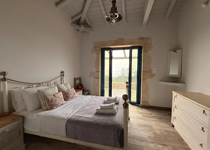 Villa Pantazi 5min Walk To *